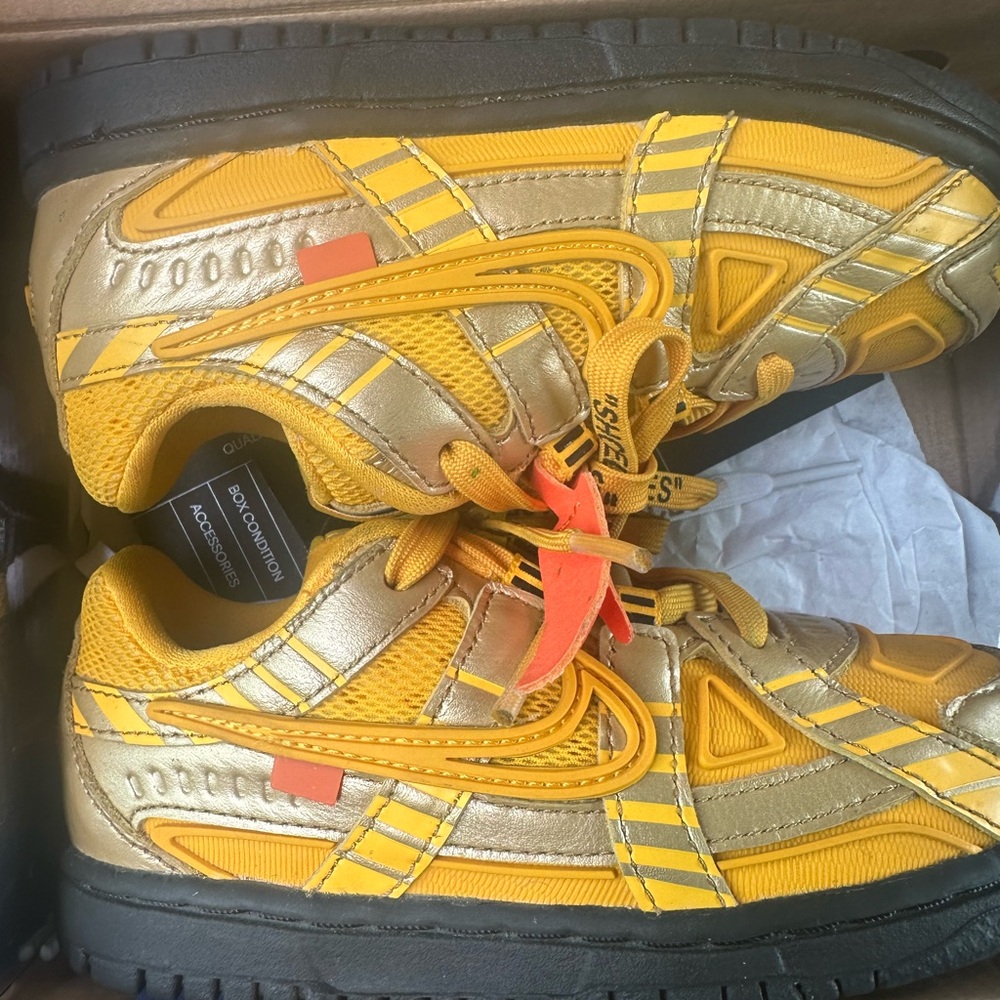 Nike dunks off white